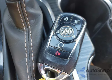 2017 Buick Envision Essence z USA, uszkodzony, nr VIN LRBFXBSA0HD070219